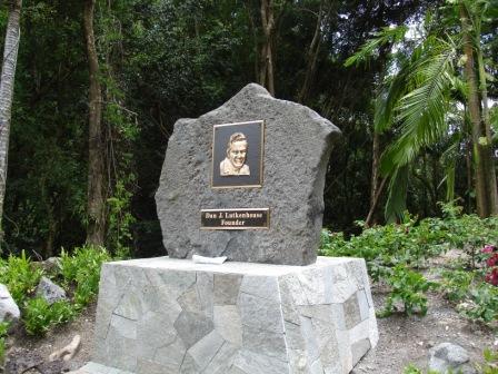 Founder Statue Botanical Gardens